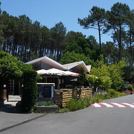 Village Vacances Les Chenes De Léon Εξωτερικό φωτογραφία
