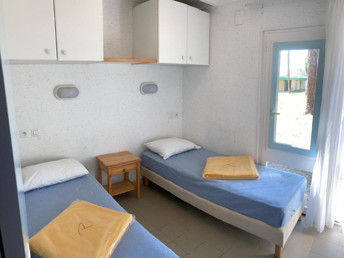 Village Vacances Les Chenes De Léon Εξωτερικό φωτογραφία