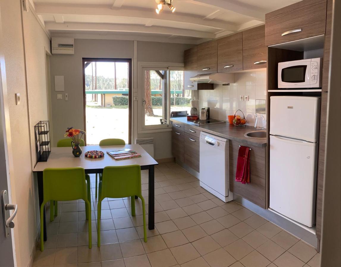 Village Vacances Les Chenes De Léon Εξωτερικό φωτογραφία